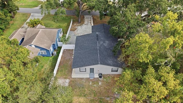 920 W CANDLEWOOD AVENUE, Tampa, FL 33603