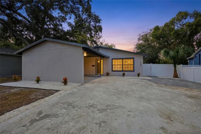 920 W CANDLEWOOD AVENUE, Tampa, FL 33603