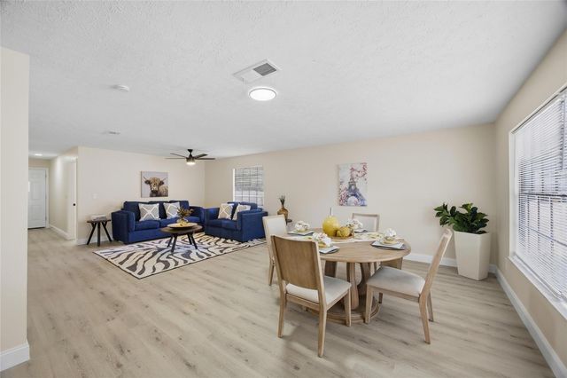 920 W CANDLEWOOD AVENUE, Tampa, FL 33603