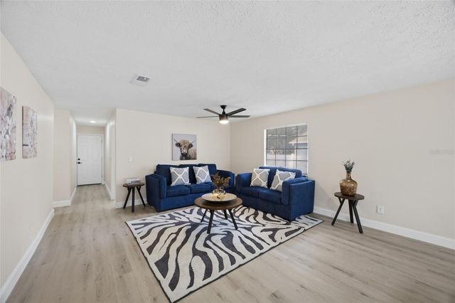 920 W CANDLEWOOD AVENUE, Tampa, FL 33603