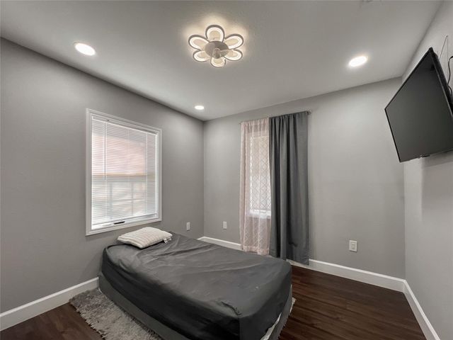 7966 Bonaire Street, Houston, TX 77028