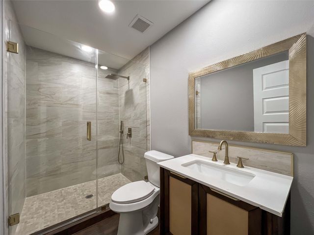 7966 Bonaire Street, Houston, TX 77028