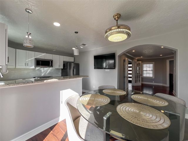 7966 Bonaire Street, Houston, TX 77028