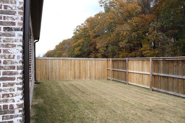 564 HOLDEN DR, Cordova, TN 38018