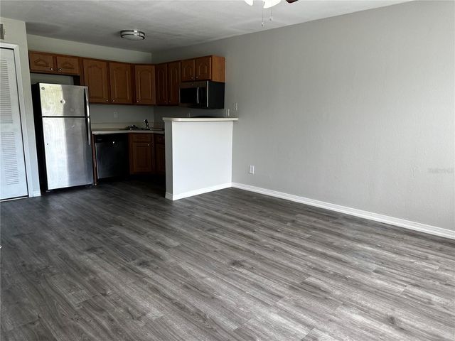 4772 WALDEN CIRCLE 25, Orlando, FL 32811