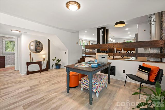 1206 Hollow Tree Court, Charlotte, NC 28226