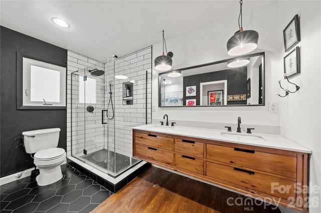 1206 Hollow Tree Court, Charlotte, NC 28226