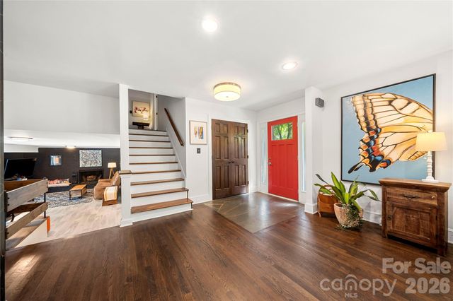 1206 Hollow Tree Court, Charlotte, NC 28226