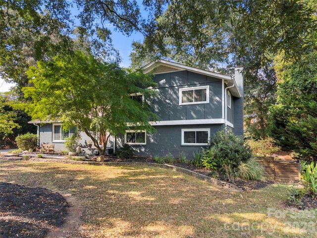 1206 Hollow Tree Court, Charlotte, NC 28226
