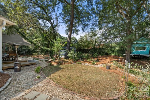 1206 Hollow Tree Court, Charlotte, NC 28226