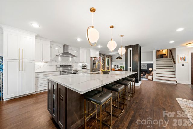 1206 Hollow Tree Court, Charlotte, NC 28226