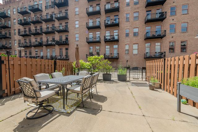 419 W GRAND Avenue G, Chicago, IL 60654