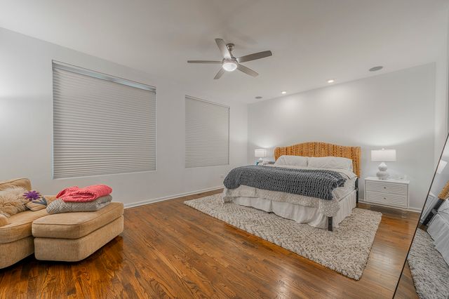 419 W GRAND Avenue G, Chicago, IL 60654