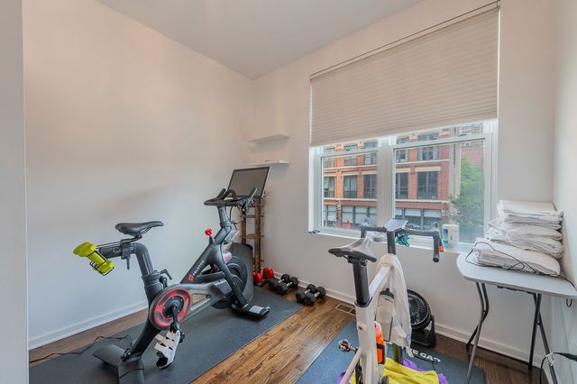 419 W GRAND Avenue G, Chicago, IL 60654