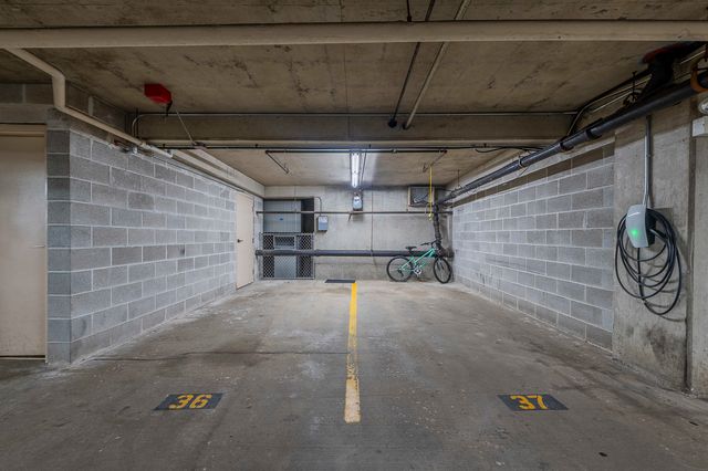 419 W GRAND Avenue G, Chicago, IL 60654