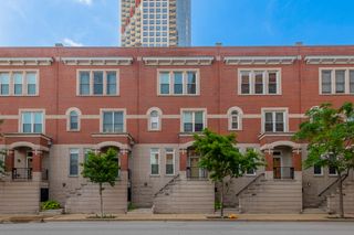 419 W GRAND Avenue G, Chicago, IL 60654