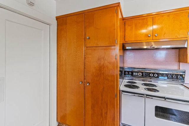 1908 27th St, Sacramento, CA 95816