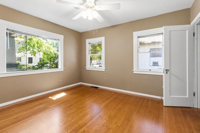 1908 27th St, Sacramento, CA 95816