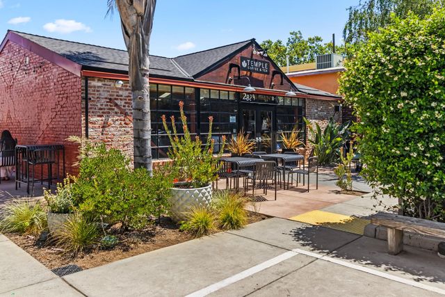 1908 27th St, Sacramento, CA 95816