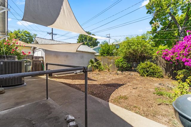 1908 27th St, Sacramento, CA 95816