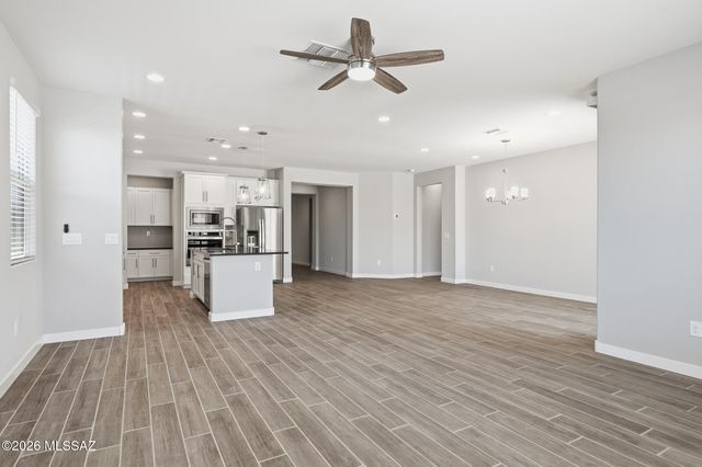 13852 E Silver Pine Trail, Vail, AZ 85641