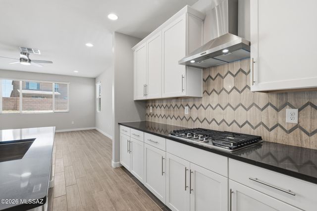 13852 E Silver Pine Trail, Vail, AZ 85641