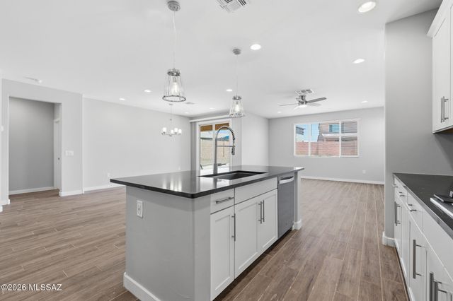 13852 E Silver Pine Trail, Vail, AZ 85641
