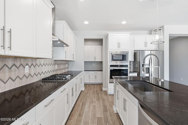 13852 E Silver Pine Trail, Vail, AZ 85641