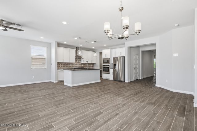 13852 E Silver Pine Trail, Vail, AZ 85641