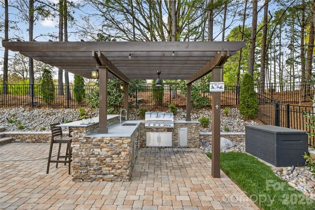 1011 Rock Forest Way, Fort Mill, SC 29707