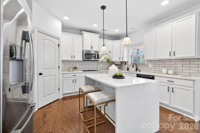 1011 Rock Forest Way, Fort Mill, SC 29707