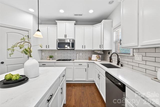 1011 Rock Forest Way, Fort Mill, SC 29707