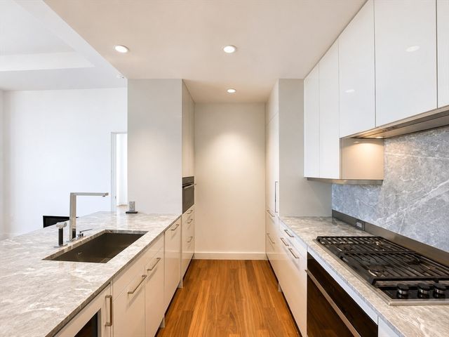 1 Dalton St 3608, Boston, MA 02115