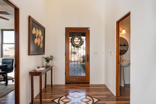 6917 Chapingo Road NE, Rio Rancho, NM 87144