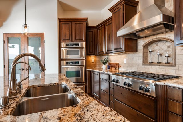 6917 Chapingo Road NE, Rio Rancho, NM 87144