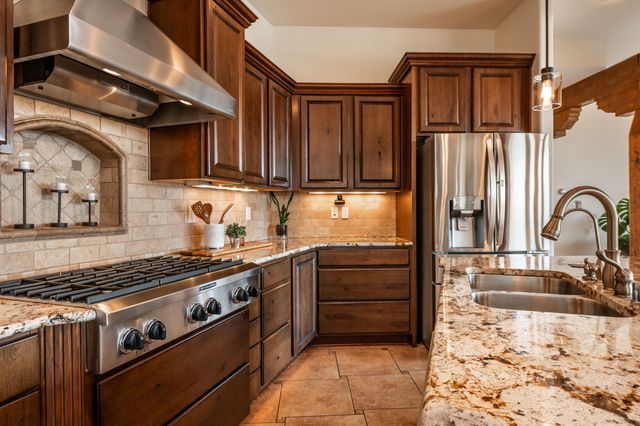 6917 Chapingo Road NE, Rio Rancho, NM 87144