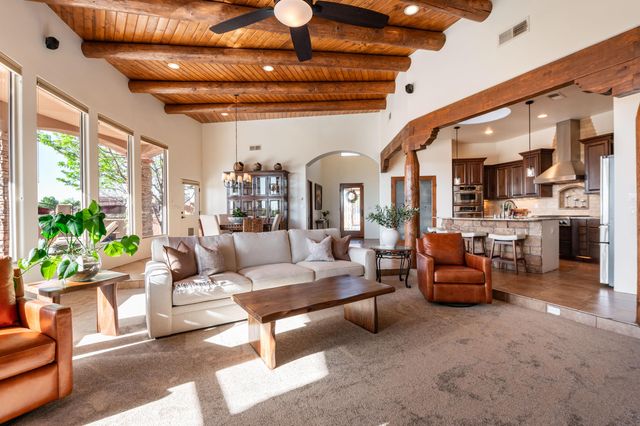 6917 Chapingo Road NE, Rio Rancho, NM 87144