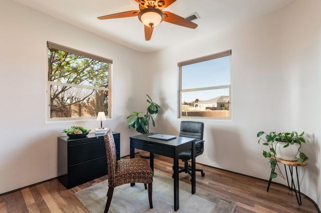 6917 Chapingo Road NE, Rio Rancho, NM 87144