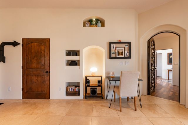 6917 Chapingo Road NE, Rio Rancho, NM 87144