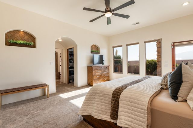 6917 Chapingo Road NE, Rio Rancho, NM 87144