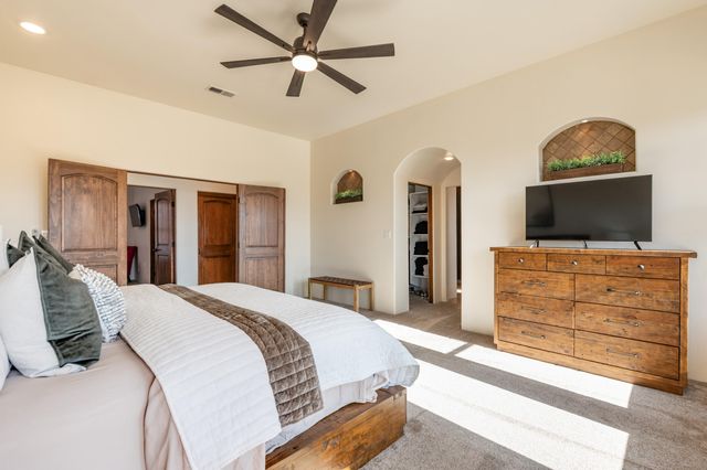 6917 Chapingo Road NE, Rio Rancho, NM 87144