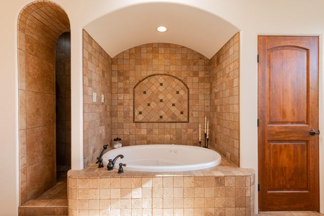 6917 Chapingo Road NE, Rio Rancho, NM 87144