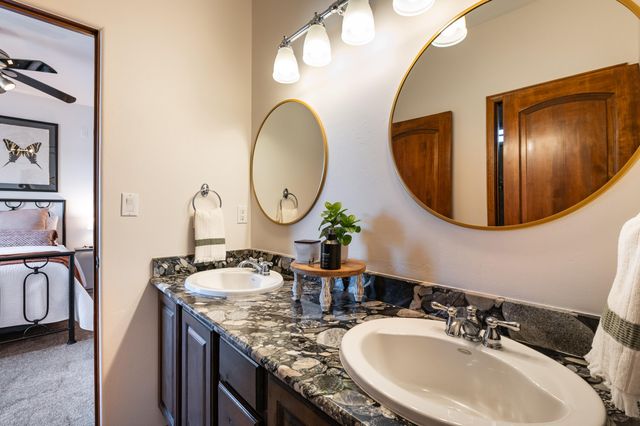 6917 Chapingo Road NE, Rio Rancho, NM 87144