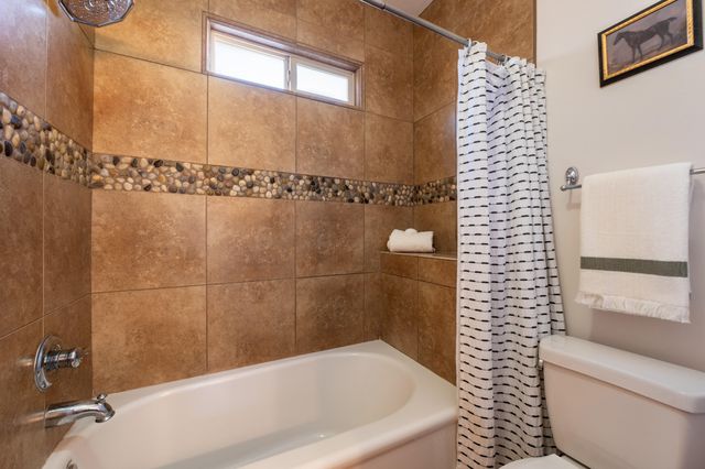 6917 Chapingo Road NE, Rio Rancho, NM 87144