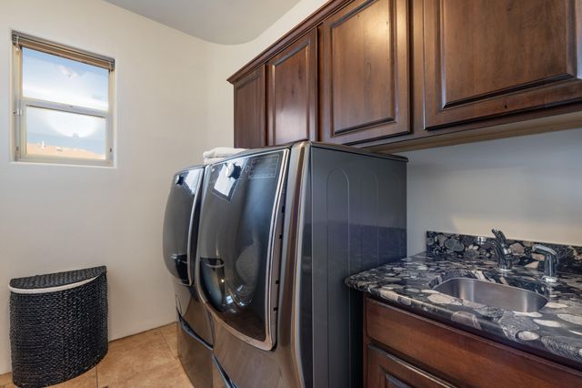 6917 Chapingo Road NE, Rio Rancho, NM 87144