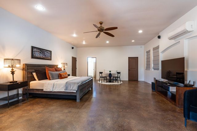 6917 Chapingo Road NE, Rio Rancho, NM 87144