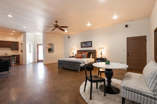 6917 Chapingo Road NE, Rio Rancho, NM 87144