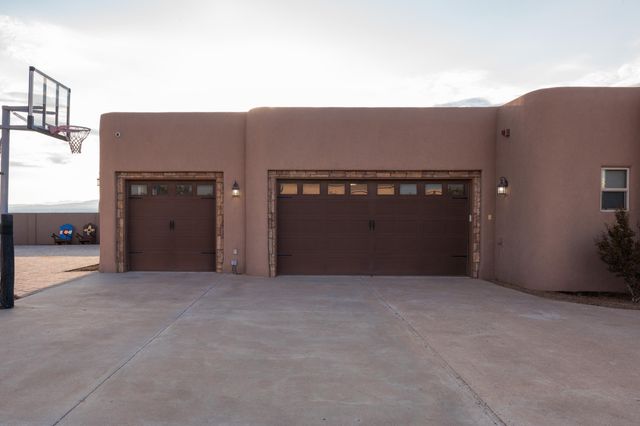 6917 Chapingo Road NE, Rio Rancho, NM 87144