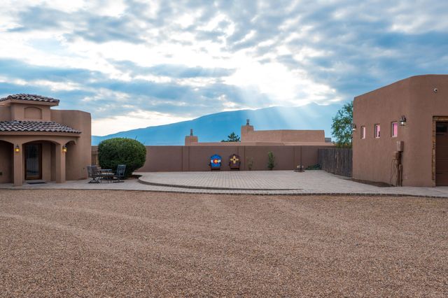 6917 Chapingo Road NE, Rio Rancho, NM 87144