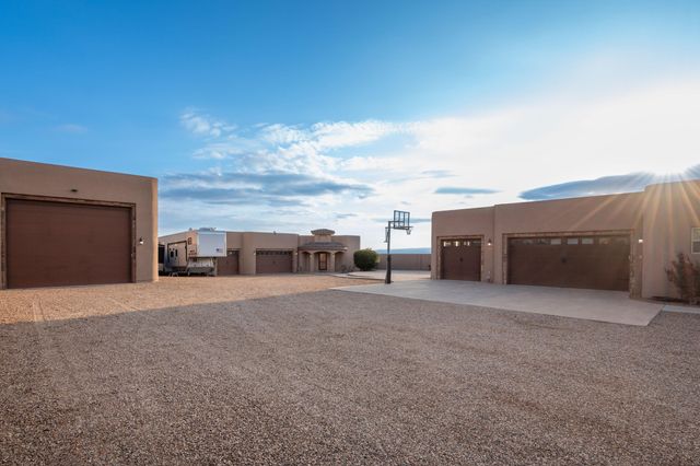 6917 Chapingo Road NE, Rio Rancho, NM 87144